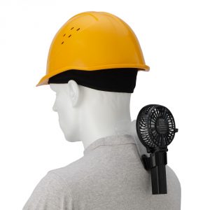 首が疲れないヘルメット用ファンとしても使えるえりかけ扇風機 BodyFan は服の襟に携帯扇風機をかけて服の中やヘルメットへ送風できる東京ファン株式会社の特許技術です